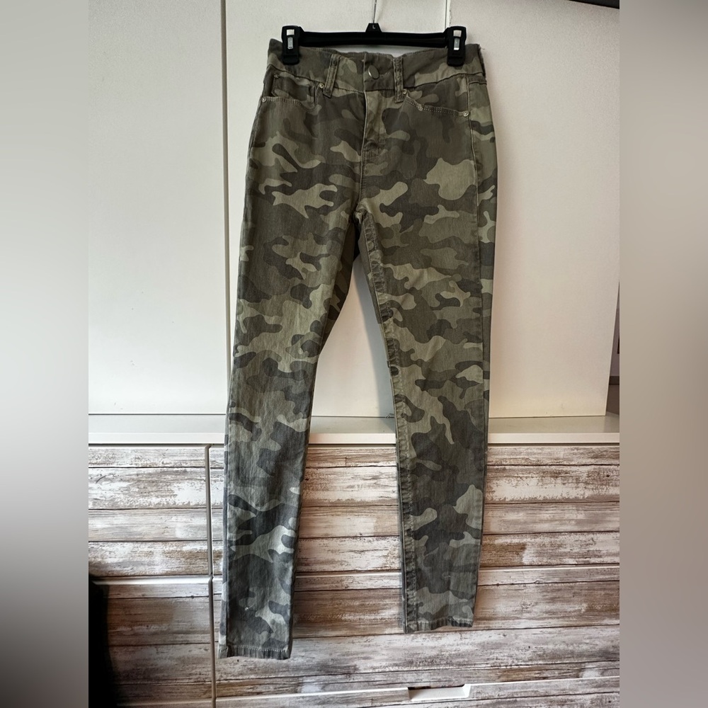 🪖 Seven7 High Rise Skinny Camo Jeans Women’s Size 4 Stretch Green Gray
